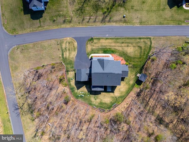 6820 LILLY BELLE CT, Centreville, VA 20120