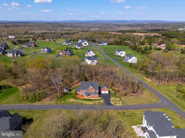 6820 LILLY BELLE CT, Centreville, VA 20120