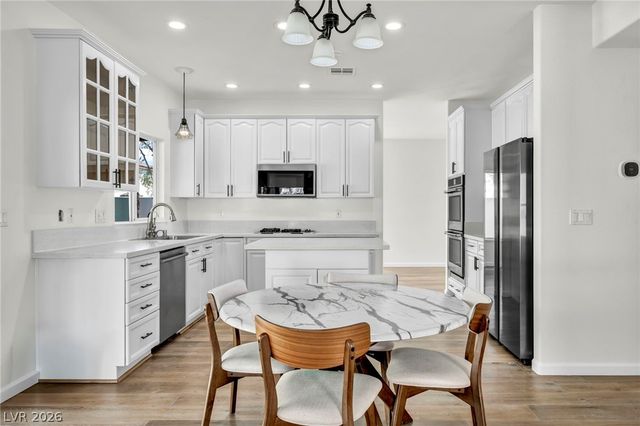9712 Saint Claude Avenue, Las Vegas, NV 89148