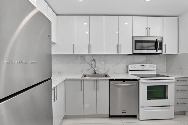 3751 Environ Boulevard 141, Lauderhill, FL 33319