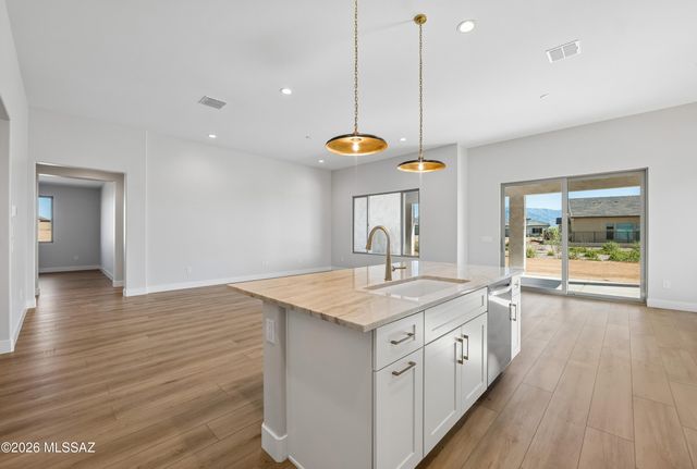 61987 E Skyview Way, Oracle, AZ 85623