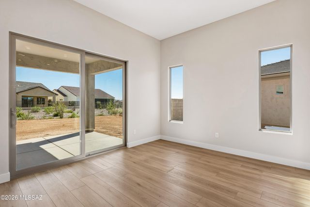 61987 E Skyview Way, Oracle, AZ 85623