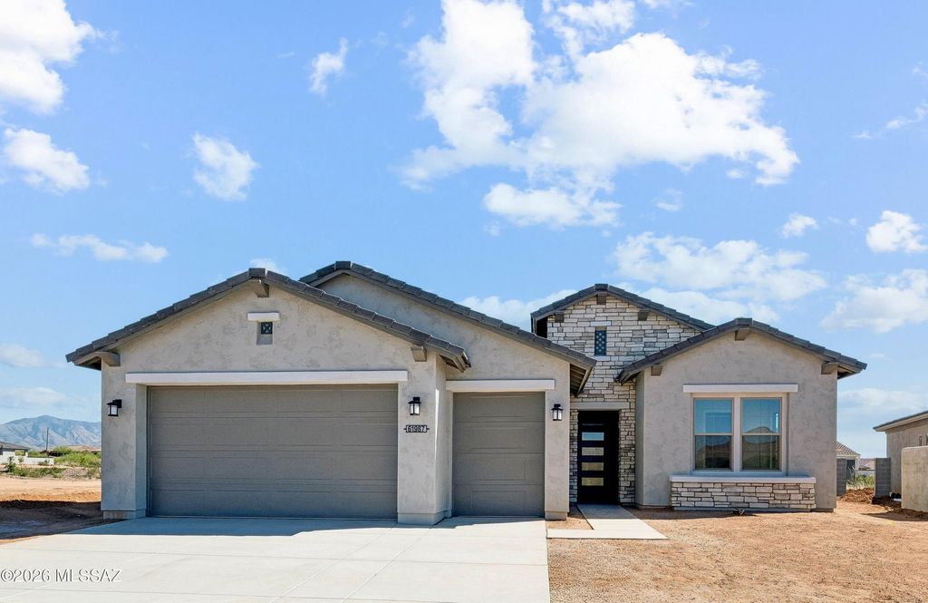 61987 E Skyview Way, Oracle, AZ 85623