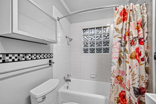 1758 Hawthorne Street 2, Houston, TX 77098