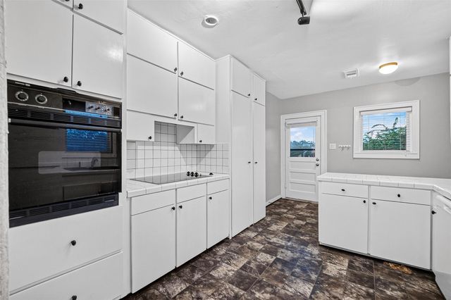 1758 Hawthorne Street 2, Houston, TX 77098