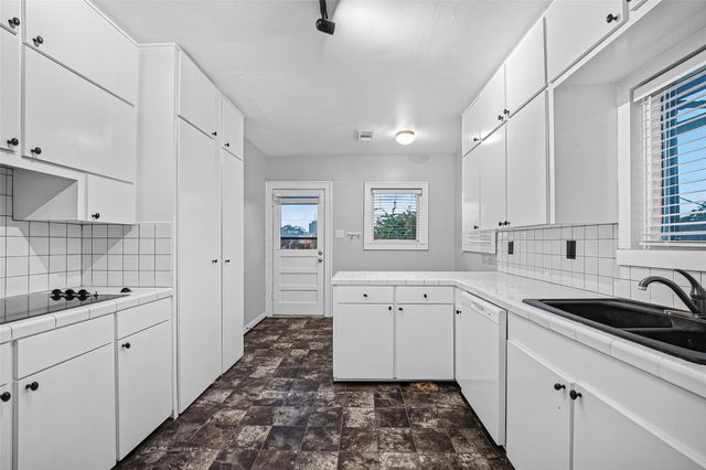 1758 Hawthorne Street 2, Houston, TX 77098