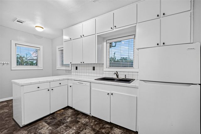 1758 Hawthorne Street 2, Houston, TX 77098
