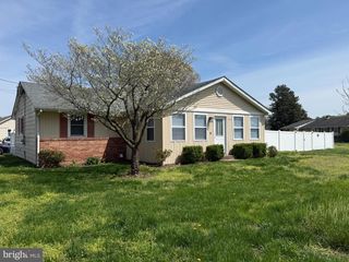 501 CHESTNUT ST, Hebron, MD 21830