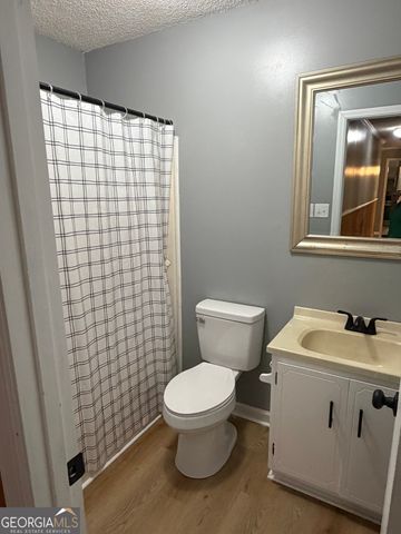221 Oak Valley Drive, Macon, GA 31217