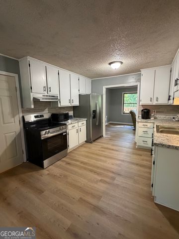 221 Oak Valley Drive, Macon, GA 31217