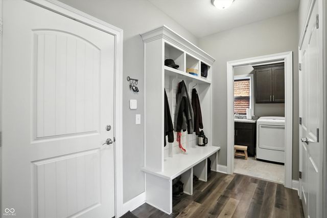 6616 Stonepoint Way, Indianapolis, IN 46237