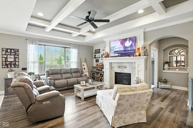 6616 Stonepoint Way, Indianapolis, IN 46237