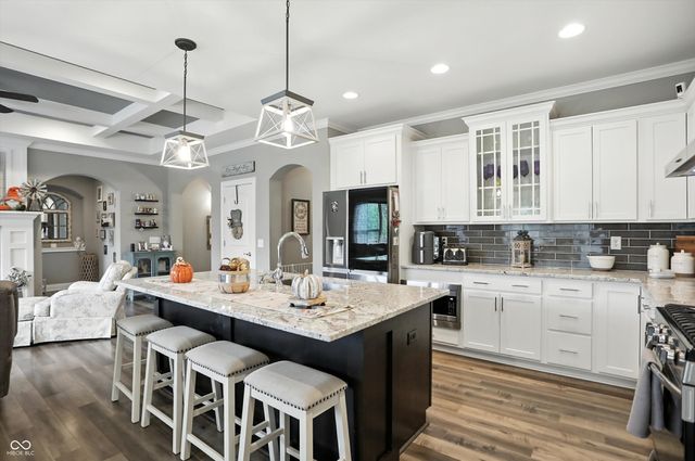 6616 Stonepoint Way, Indianapolis, IN 46237