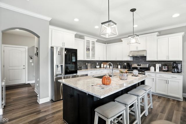 6616 Stonepoint Way, Indianapolis, IN 46237