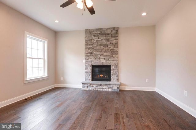 40 N BERLIN PIKE, Lovettsville, VA 20180