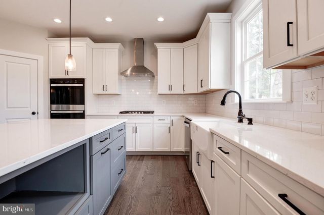 40 N BERLIN PIKE, Lovettsville, VA 20180