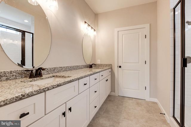 40 N BERLIN PIKE, Lovettsville, VA 20180