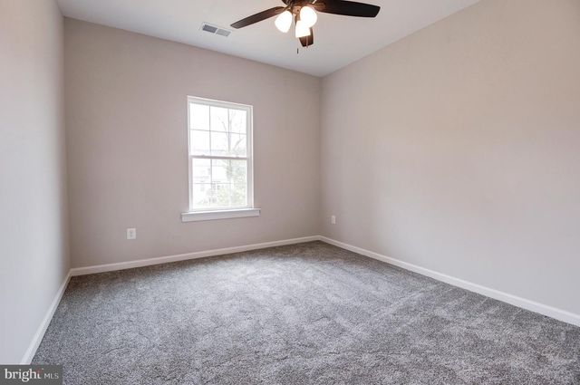 40 N BERLIN PIKE, Lovettsville, VA 20180