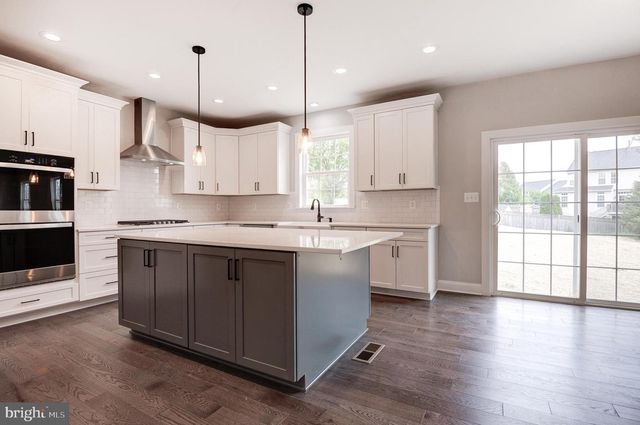 40 N BERLIN PIKE, Lovettsville, VA 20180