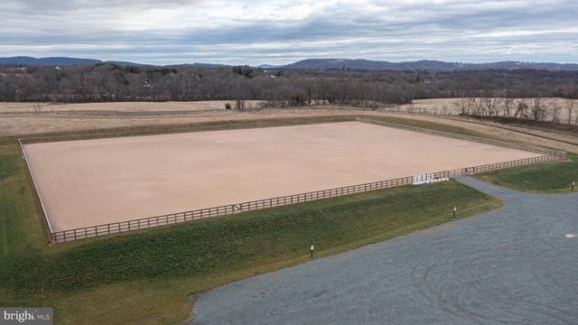 40 N BERLIN PIKE, Lovettsville, VA 20180