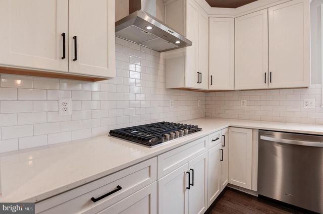 40 N BERLIN PIKE, Lovettsville, VA 20180