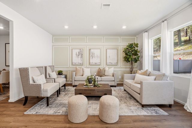 301 W Pheasant Bluff Ave, Spokane, WA 99224