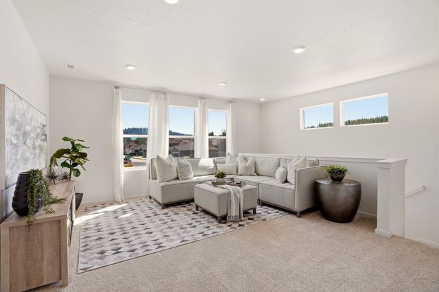 301 W Pheasant Bluff Ave, Spokane, WA 99224