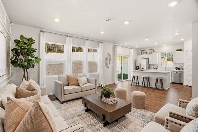 301 W Pheasant Bluff Ave, Spokane, WA 99224