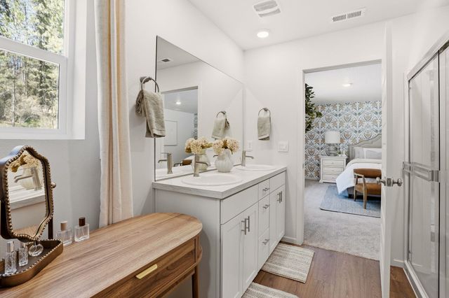 301 W Pheasant Bluff Ave, Spokane, WA 99224