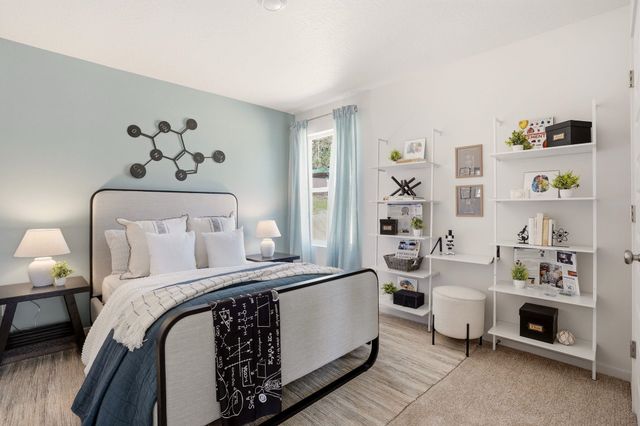 301 W Pheasant Bluff Ave, Spokane, WA 99224