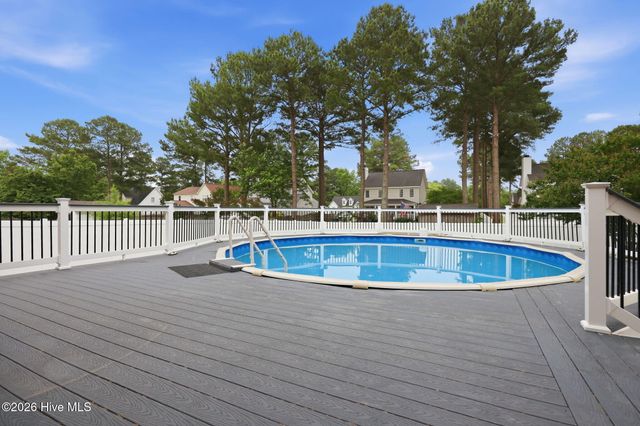 604 Stillwater Drive, Winterville, NC 28590