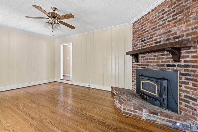 3810 Centralia Rd, Chester, VA 23831
