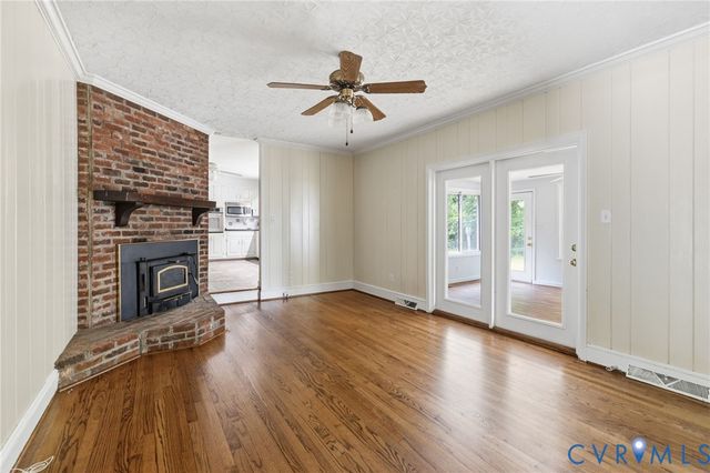 3810 Centralia Rd, Chester, VA 23831