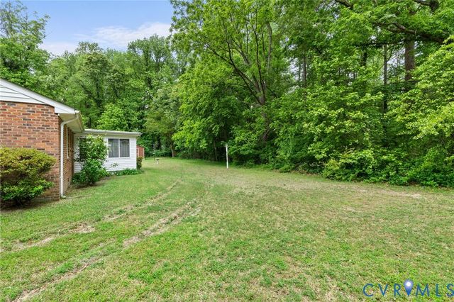 3810 Centralia Rd, Chester, VA 23831