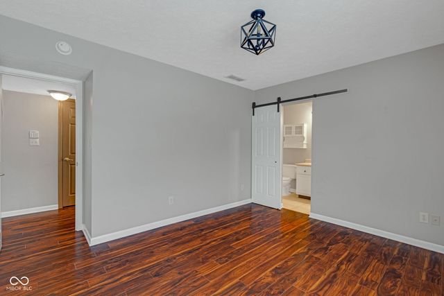 6318 Pickwick Court, Zionsville, IN 46077