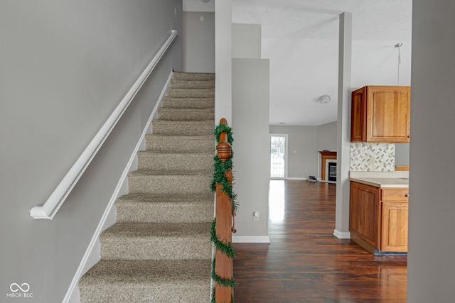 6318 Pickwick Court, Zionsville, IN 46077