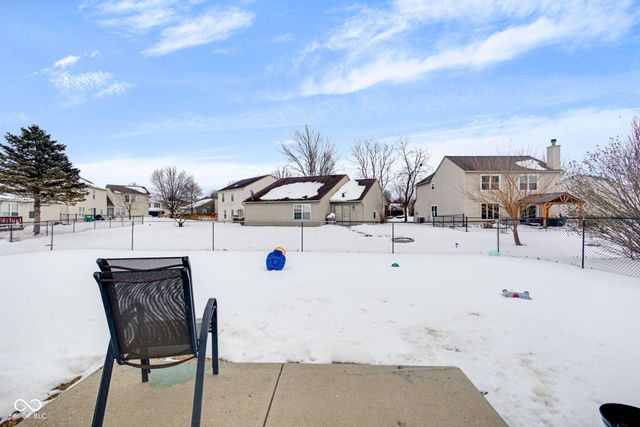 6318 Pickwick Court, Zionsville, IN 46077