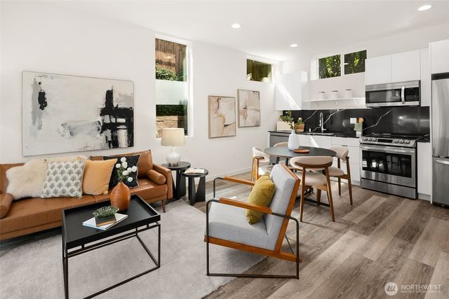 4919 Meridian Avenue N, Seattle, WA 98103