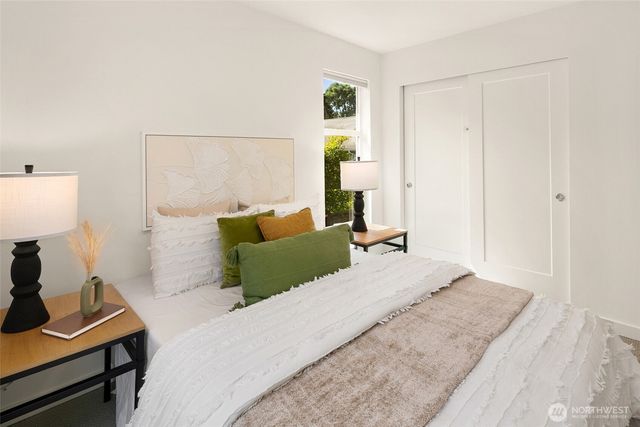 4919 Meridian Avenue N, Seattle, WA 98103