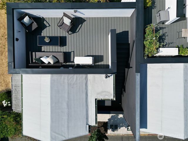 4919 Meridian Avenue N, Seattle, WA 98103