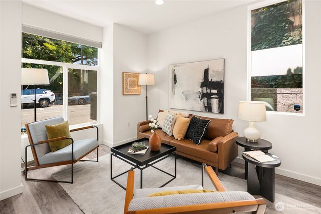 4919 Meridian Avenue N, Seattle, WA 98103