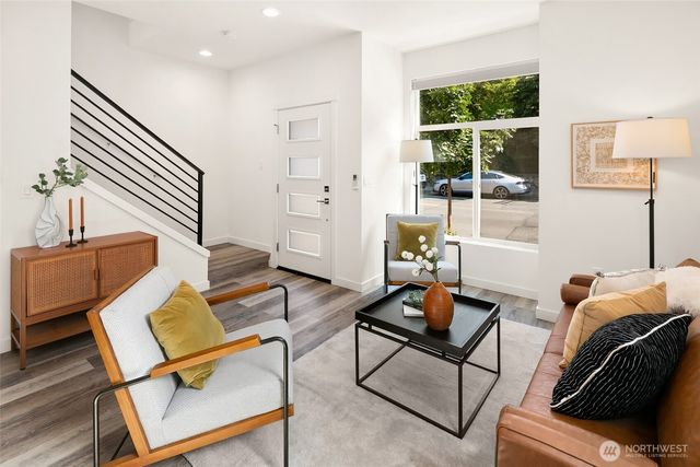 4919 Meridian Avenue N, Seattle, WA 98103