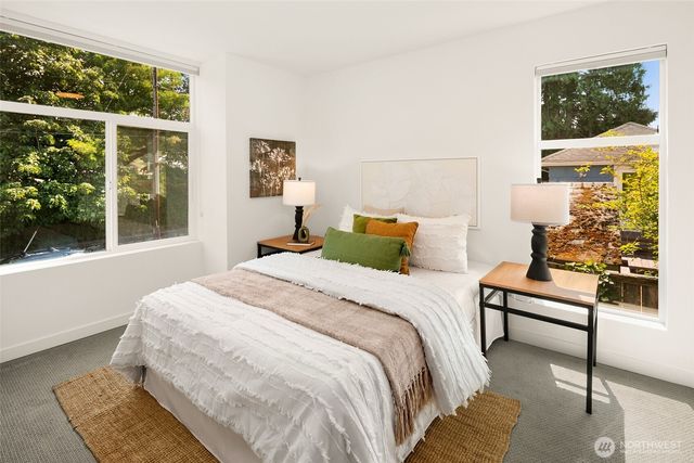 4919 Meridian Avenue N, Seattle, WA 98103