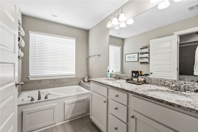 497 Caballo Street, Farmington, AR 72730