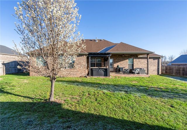 497 Caballo Street, Farmington, AR 72730