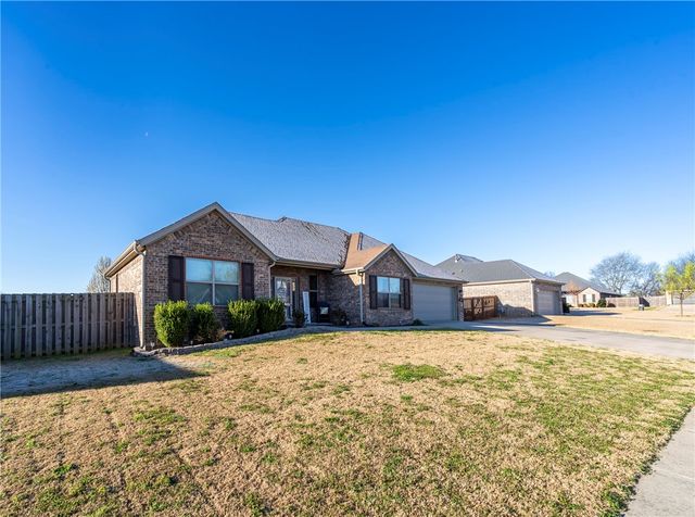 497 Caballo Street, Farmington, AR 72730