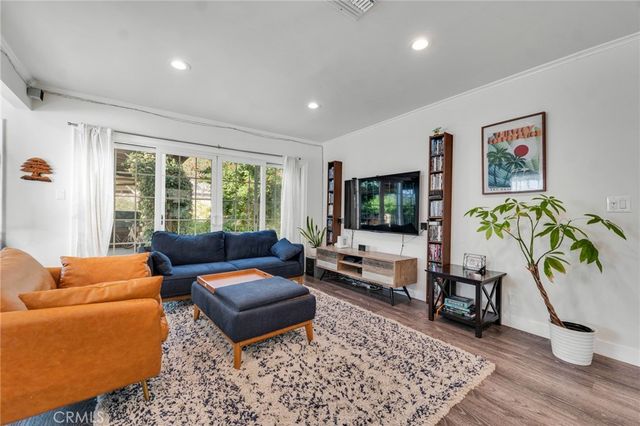 7037 Tunney Avenue, Reseda, CA 91335