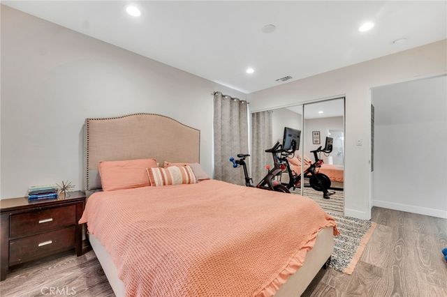 7037 Tunney Avenue, Reseda, CA 91335