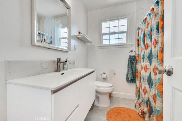 7037 Tunney Avenue, Reseda, CA 91335