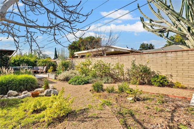 7037 Tunney Avenue, Reseda, CA 91335